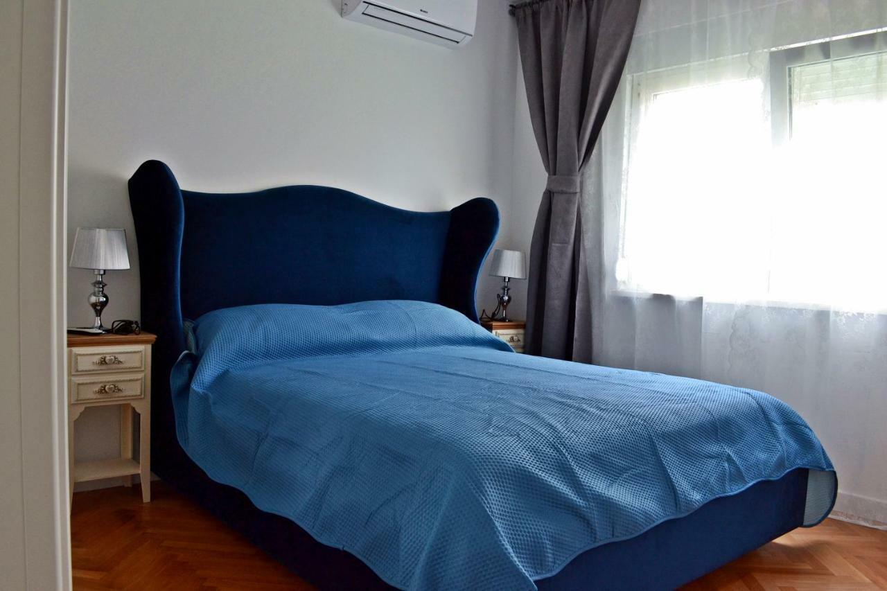 Apartment Anna Split With Parking מראה חיצוני תמונה